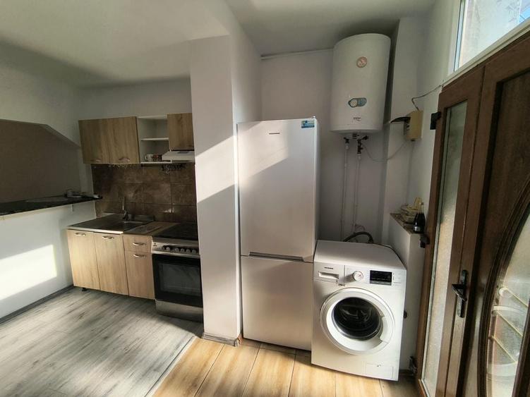 Casă cu 2 camere în Central