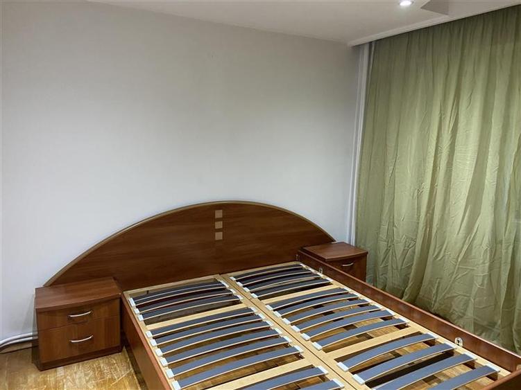 Apartament cu 2 camere decomandat, mobilat în Ultracentral