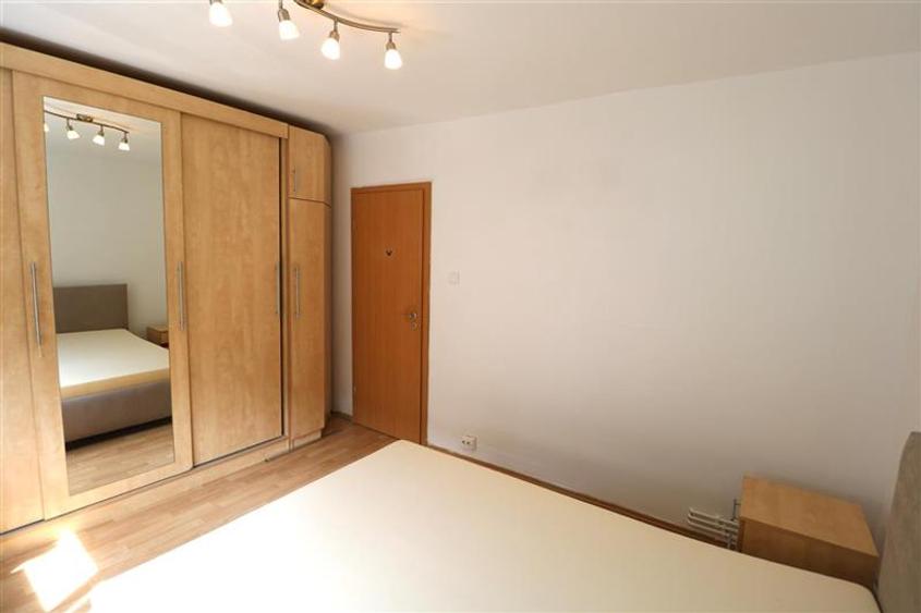 Apartament cu 2 camere semidecomandat, mobilat în Aradului