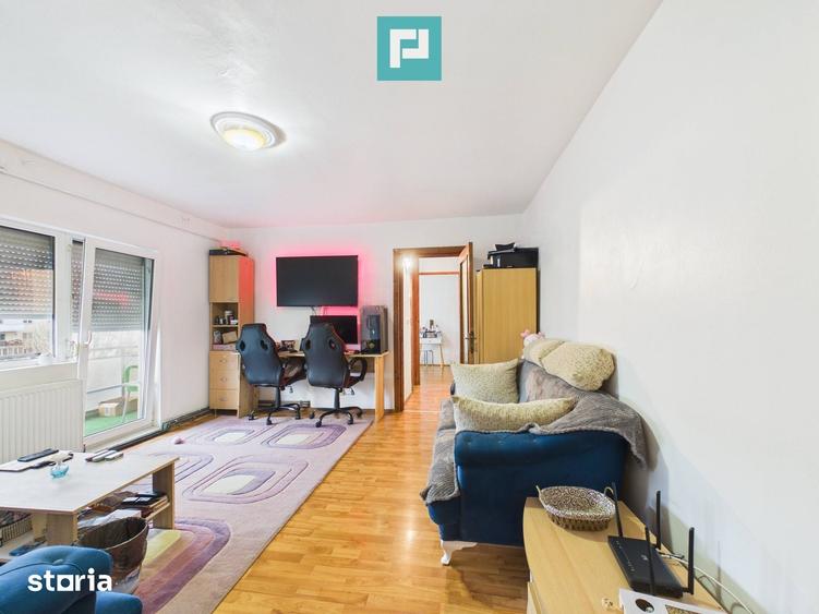 Apartament cu 3 camere semidecomandat în Micălaca