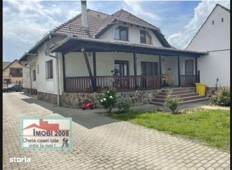 Casa NOUA 6 camere 7 bai teren 1.300 mp ,panouri foto-voltaice Orlat - 11