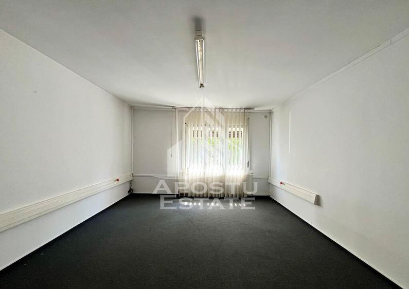 Casa cu 5 camere, 2 bai, pretabila pentru birouri. Girocului - 1