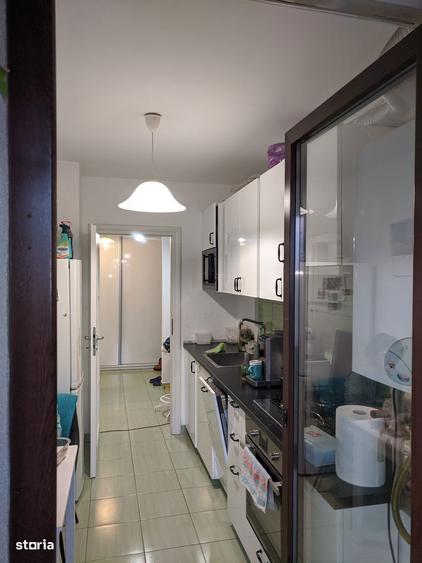 Garsoniera Spa?ioasa la Curte - 11