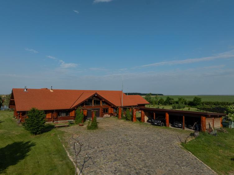 Proprietate Spectaculoasa - Sanctuar de liniste - Teren 4.7Ha - 1.000 MP - 0% - 1