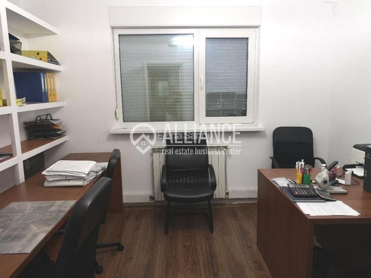 Birou, 50 mp în Central