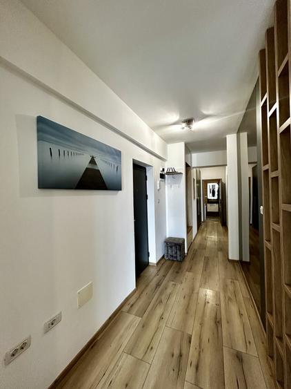 Penthouse Exclusiv cu Terasă Panoramică și Vedere la Lac - 12
