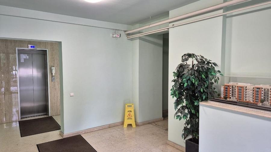 De inchiriat BIROU/CABINET/ap. spatios, 2 cam, 100m2 (8.5Eur/mp) , loc parcare - 7