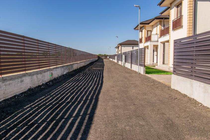 Proiect Aleea cu Tei, 5 vile la cheie, curte amenajata - 12