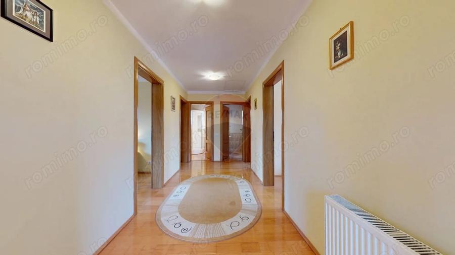 Casă cu 3 camere cu Teren 10331 Mp în Sohodol