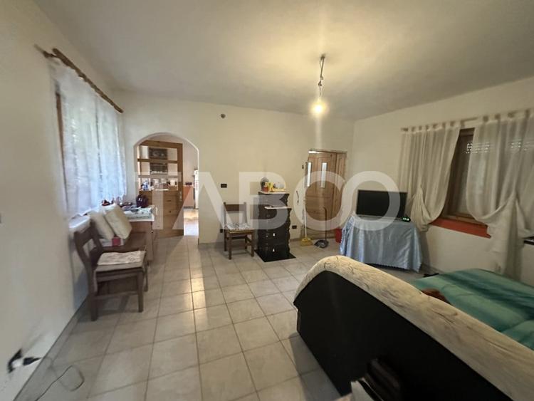 Casa 3 camere 5335 teren liber garaj si anexe  in Sinca Veche - 8