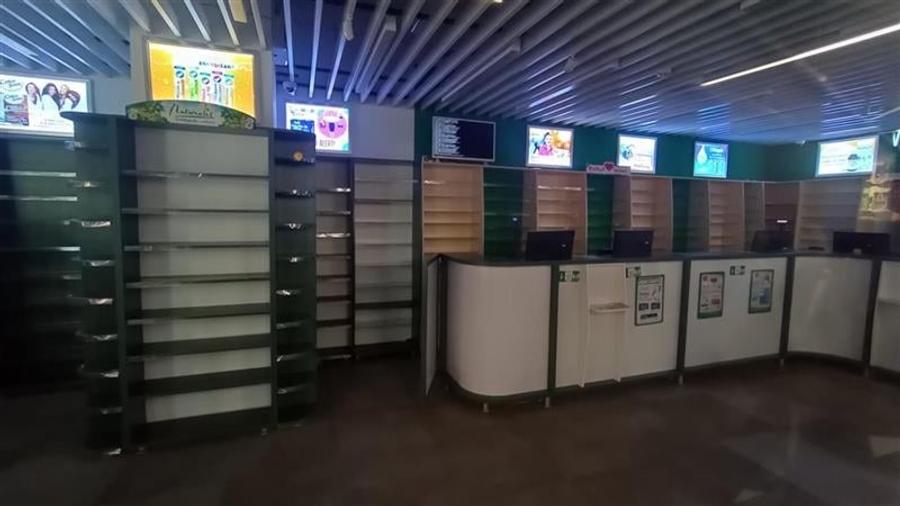 Spatii cu vad comercial si standuri - zona Piata Sudului - 3