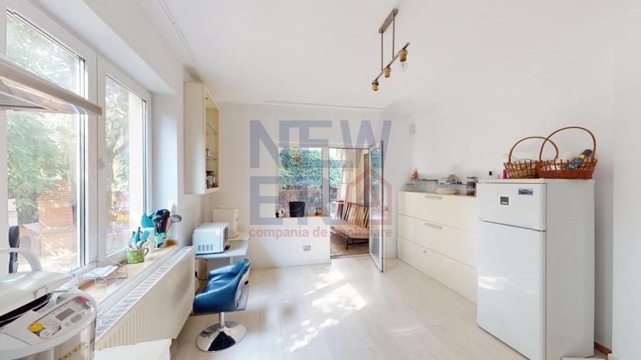 De vanzare Vila cu  5 camere si teren liber aproximativ 700 mp zona Pipera - 13