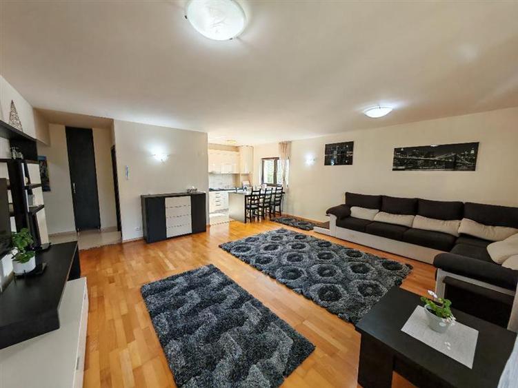 Inchiriem Apartament 3 Camere, Modern, Open Space, Judetean - 2