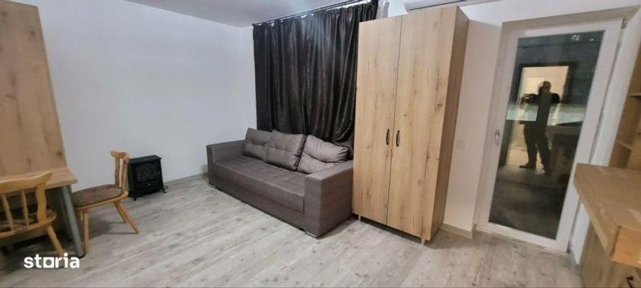 Inchiriez garsoniera - 2