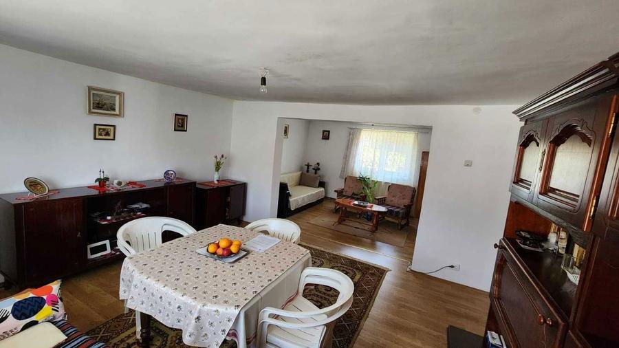 Casuta de la munte - se vinde casa + teren Moroeni, DB - 2