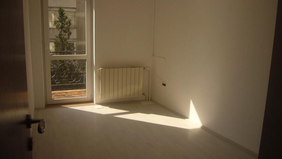 Dorobanti, Piata Dorobanti, vila P+2E, 400 mp construiti, an constructie 1995, - 2