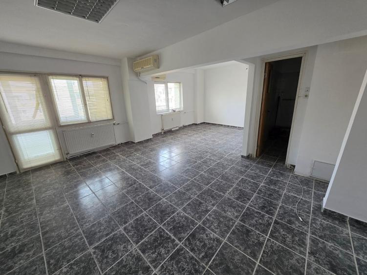 Calea Mosilor, 5 minute metrou Obor, stradal, vedere spate, bloc 1982, - 7