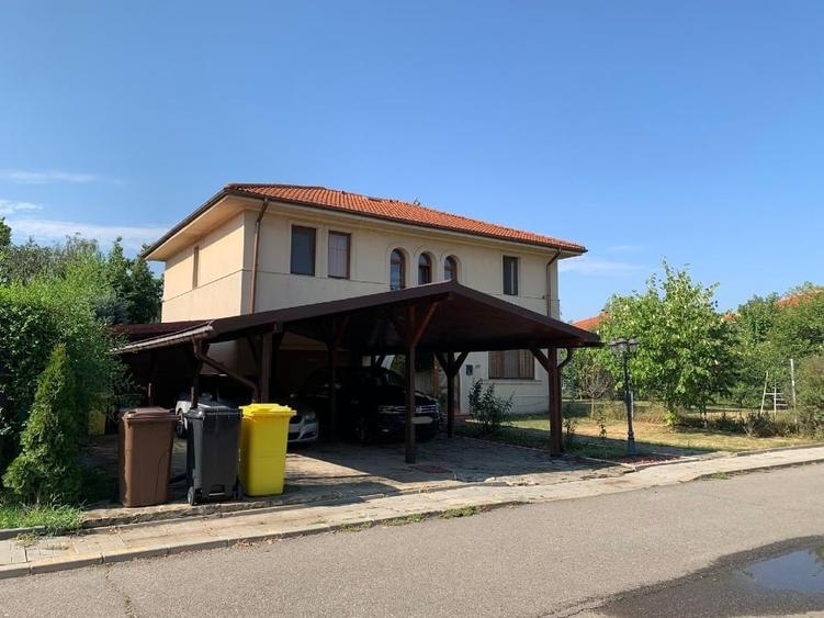 Curtea Domneasca, direct proprietar, vila tip B - 1