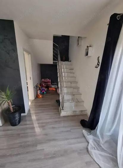 A 35 Proprietarul vinde casa amenajata ,mobilata ,utilata ,nou , Margineni Bacau, 90 mp cu teren - 2