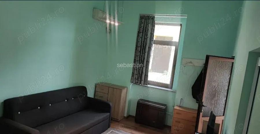 Ap decent 1 cam cu termoteca ultracentral zona Mc Donald etaj 1 ocupabil imediat Ap decent 1 cam cu termoteca ultracentral zona Mc Donald etaj 1 ocupabil imediat