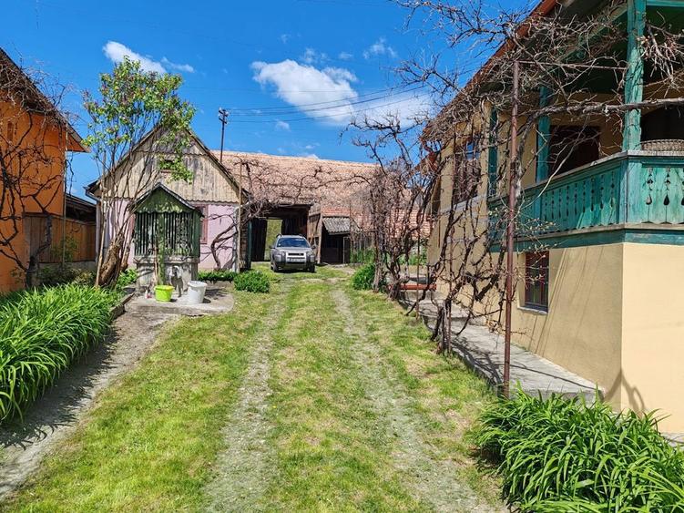 Casa familiala + spatiu comercial - 10