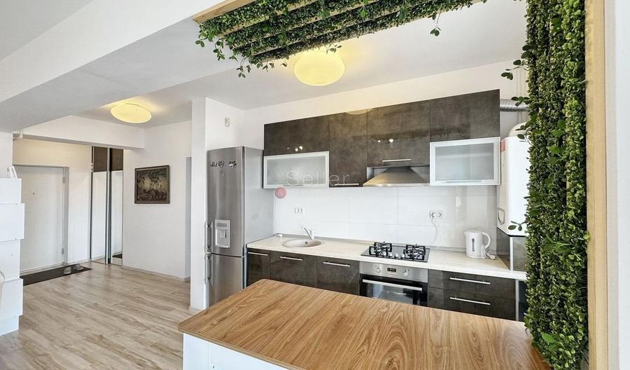 Priveliste Deosebita, Disponibil din 1 septembrie - 9