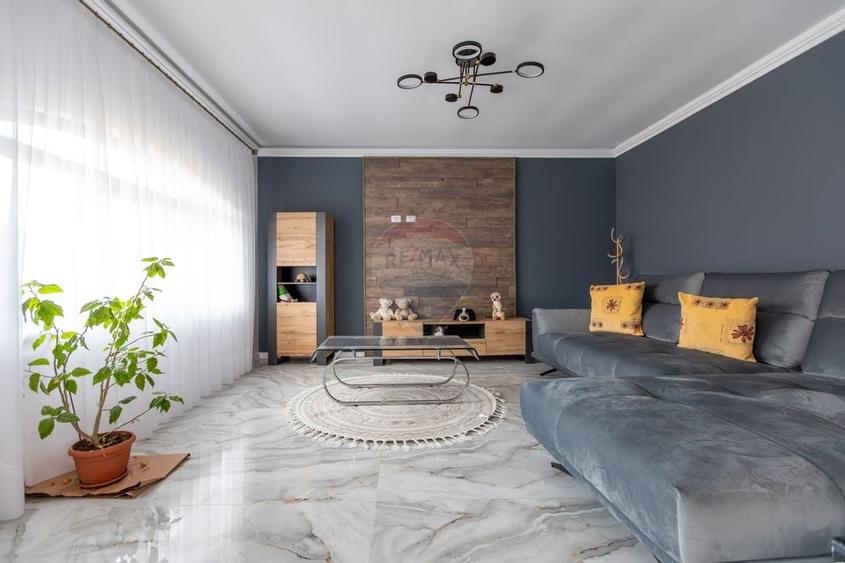 Casă / Vilă nouă,  5 camere, design luxos, teren 1000 mp - 2