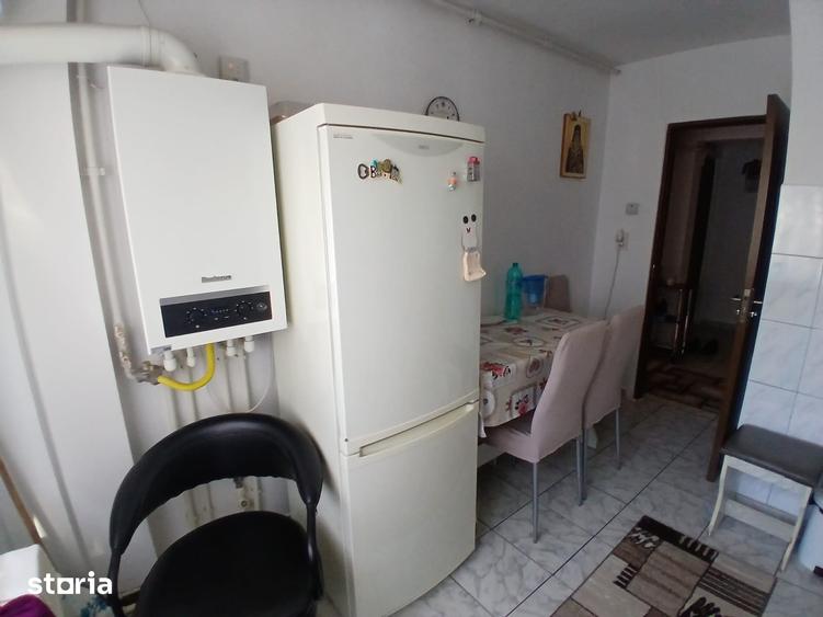Apartament cu 3 camere în CET — fotografia 2