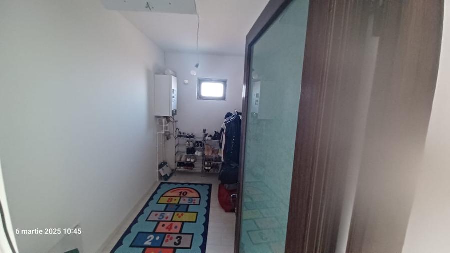 Spațiu comercial, de 380 mp, în Coșereni