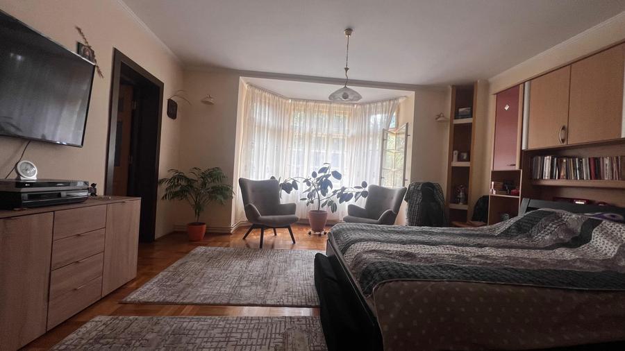 Casa cu Istorie și teren generos+clădire pentru afacere sau Evenimente-Hălchiu - 2