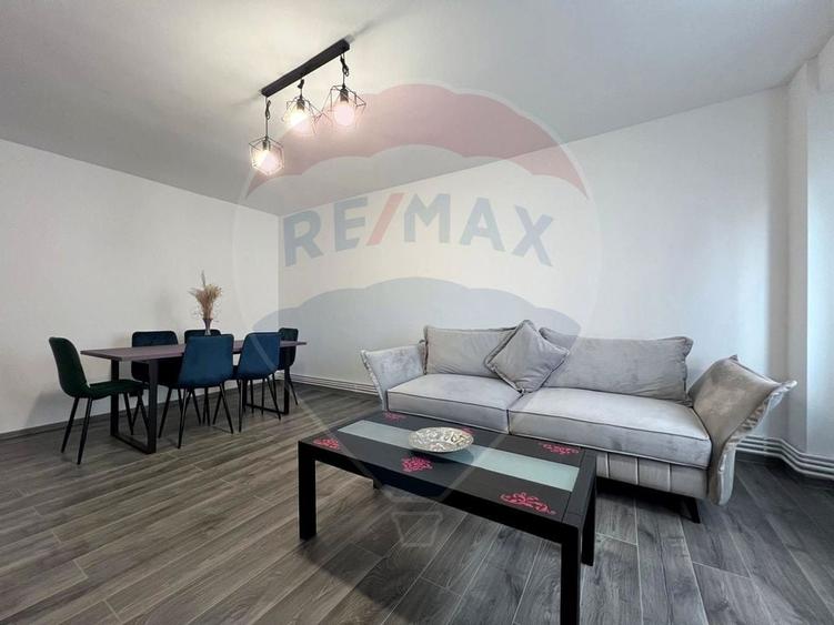 Apartament spațios de închiriat, strada Năsăud, bloc cu lift - 3