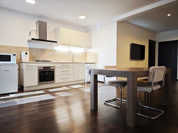 Apartament interbelic generos• Renovări moderne • Strada Armenească - 1