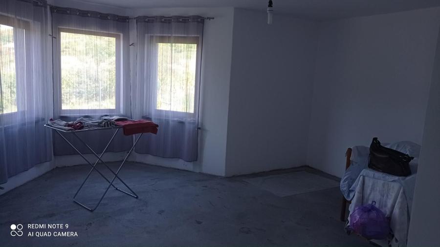 Casa noua loc Reghin, str Pometului, gradina 10 arii - 4