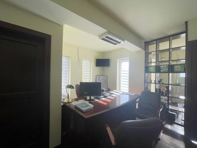 Spațiu de birouri / clinică de vanzare - 13