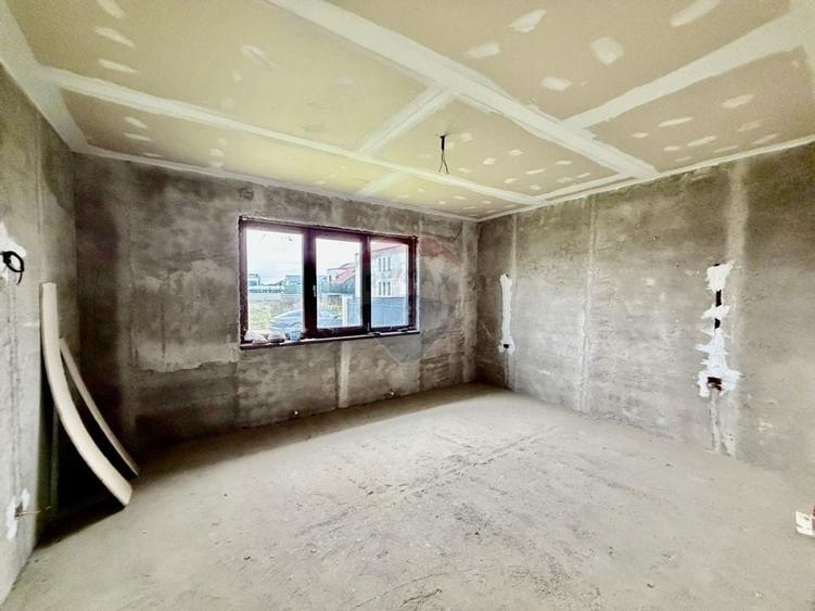 Casă / Vilă Caisului 90% gata - 13