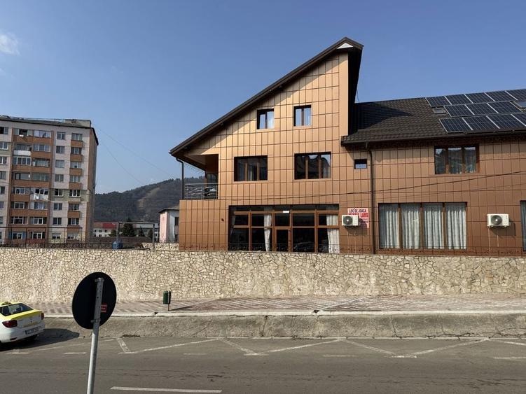 Imobil mixt, spatiu comercial si apartamente - 5