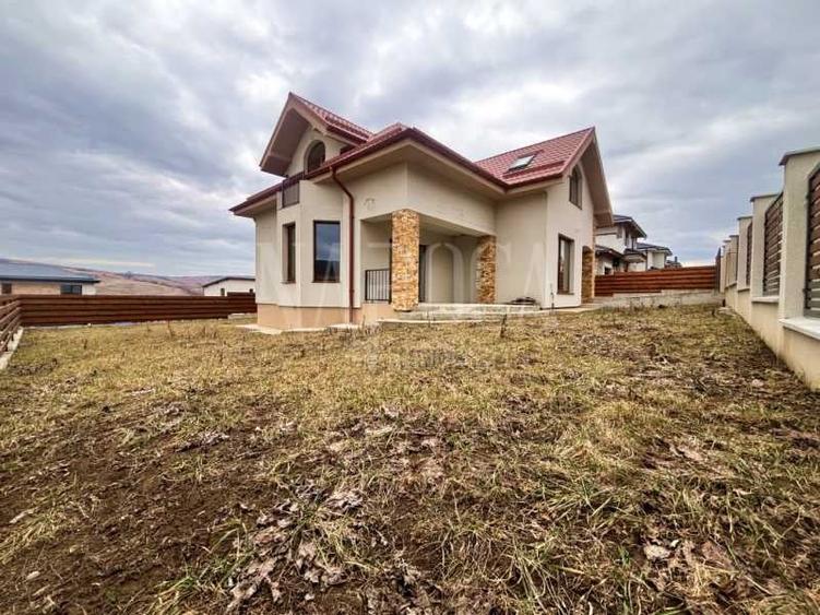 Casa 4 camere de vanzare in Chinteni - 1