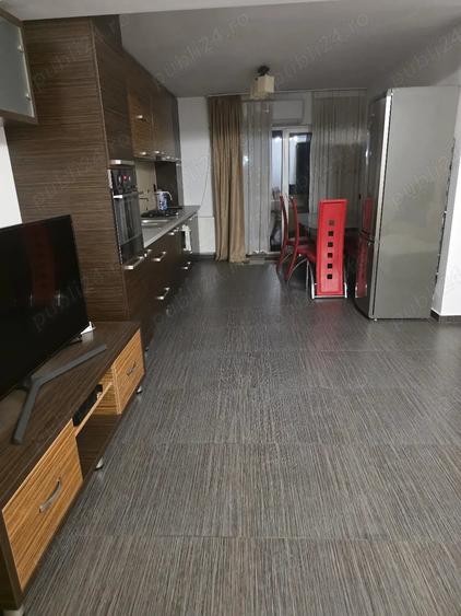 Apartament cu 3 camere decomandat în Florești