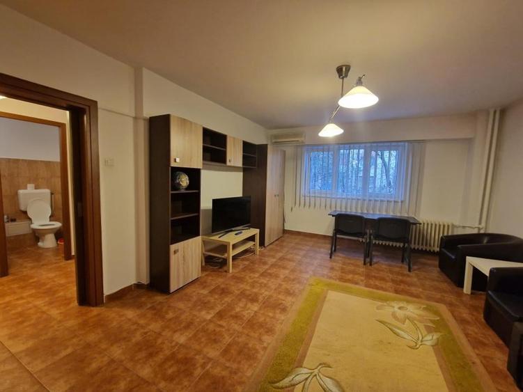 Decebal - Calarasilor - Pta Muncii, garsoniera moderna, bloc mixt, stradal - 1