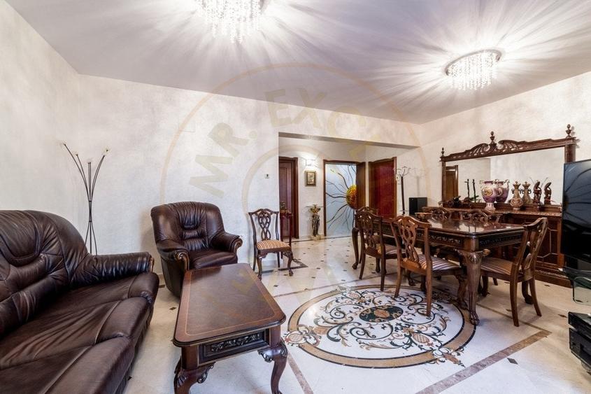 Vila zona Expo Parc - 2 apartamente, curte comuna - 3