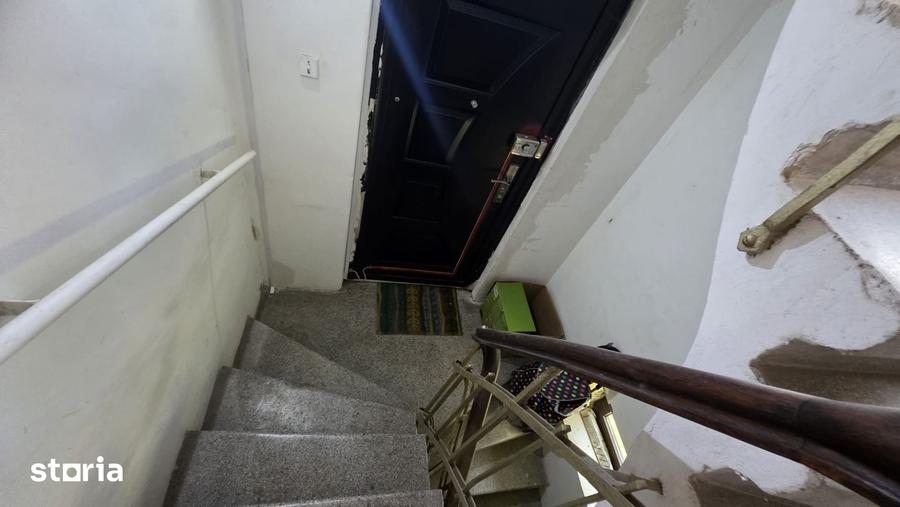 Casă cu 6 camere cu Teren 469 Mp în Domenii