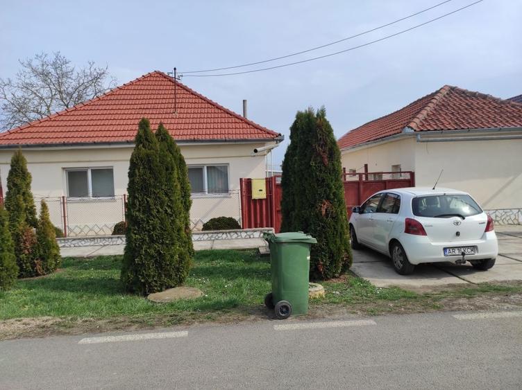 Casa de vanzare la Curtici complet renovata compusa din doua cladiri - 5