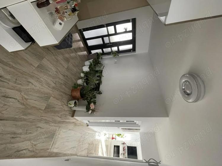 De vanzare Casa spa?ioasa ?i eleganta in zona Nadlac, jud. Arad - 7