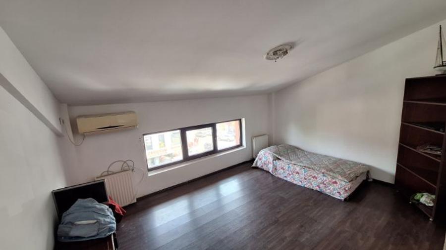 Inchiriere apartament 3 camere  - 2