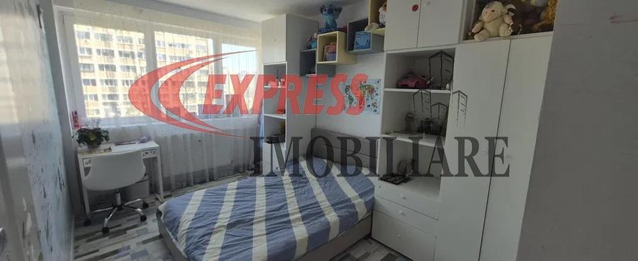 Piata Muncii, Basarabia, Metrou - 4