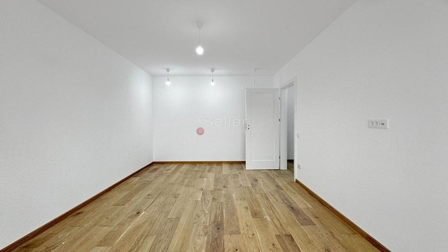 Complex Urban Plaza - 7