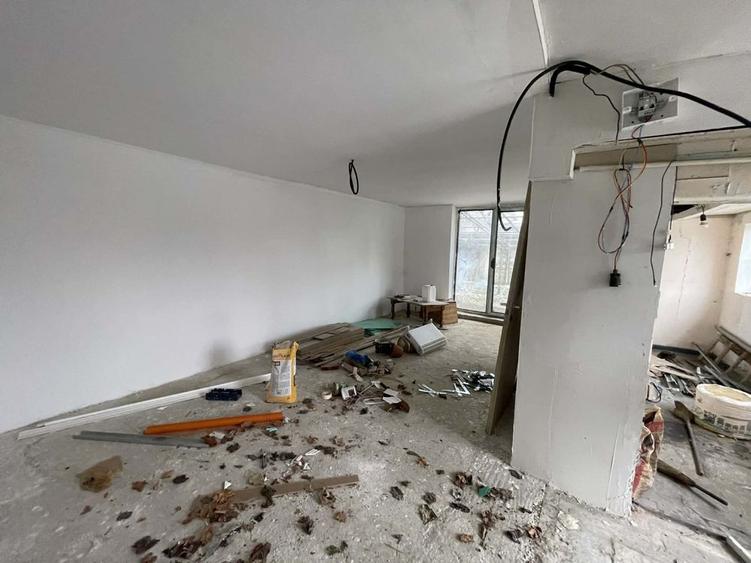 Casa de vanzare 250mp 12m deschidere - 3