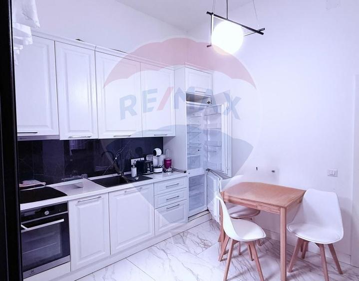 Apartament de închiriat ultracentral - Str Cuza Vodă - 7