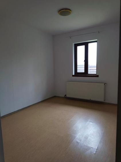 FARA COMISIOANE casa cu 5 camere 2 bai P+M doar sa va mutati merita vazuta - 16