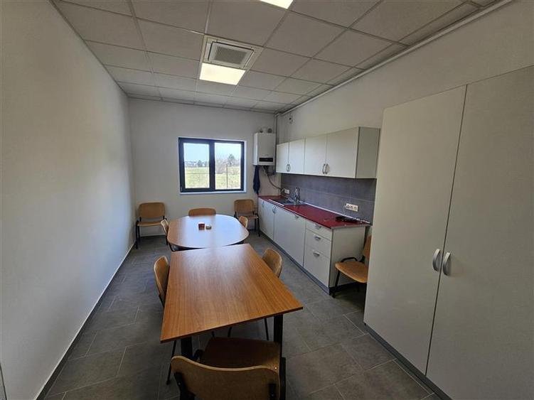 Inchiriere spatiu birouri, 212 mp, 12 locuri de parcare proprii, zona Calea Turz - 5